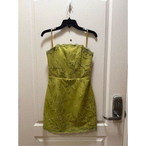 Elliatt Florian Bow Mini Dress in Green Wedding Guest cocktail Party size S NWT - Picture 6 of 6